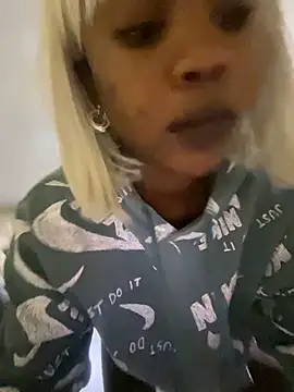 Snapshot of BankssWithTheBenz chatting on February 15, 2026, 7:46 pm BankssWithTheBenz online show from February 15, 2026, 7:46 pm