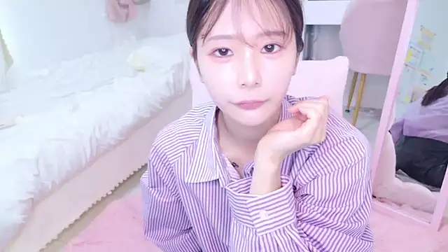  MIYUnya online show from May 1, 2026, 12:48 am