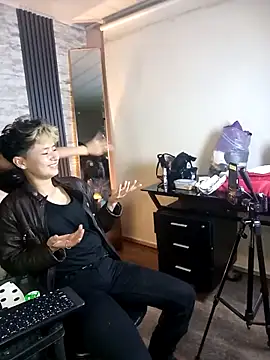 suggar angel online show from March 18, 2026, 1:02 pm