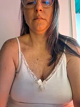 Snapshot of katy_randy1 chatting on May 13, 2026, 2:57 pm katy randy1 online show from May 13, 2026, 2:57 pm