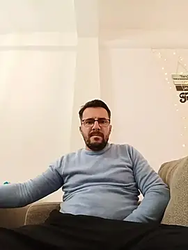 NatanCasad0 online show from February 15, 2026, 11:58 pm