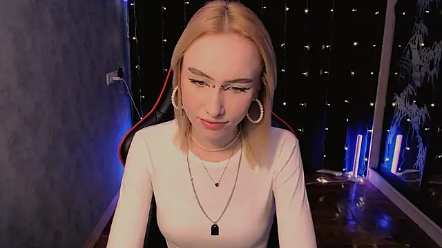 crybambi online show from February 17, 2026, 8:33 am