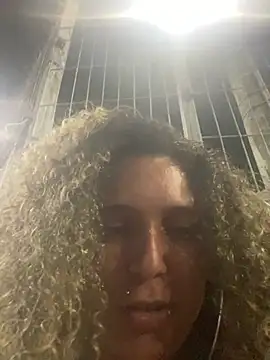 Snapshot of LoiraQuente69 chatting on February 21, 2026, 2:13 am LoiraQuente69 online show from February 21, 2026, 2:13 am
