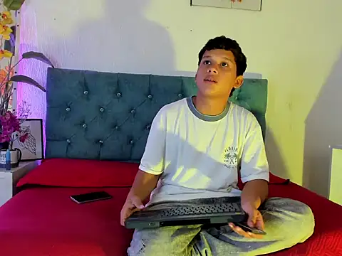 AlexDuMontt online show from February 6, 2026, 7:32 pm