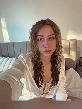 romyxxs online show from April 14, 2026, 5:18 pm