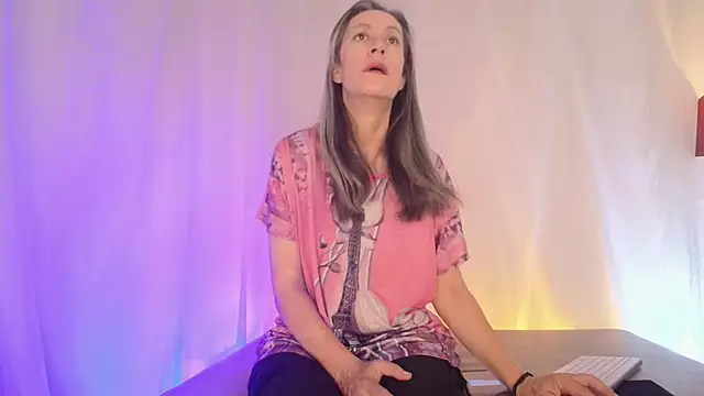 Snapshot of laurasofia45 chatting on July 1, 2026, 10:59 am laurasofia45 online show from July 1, 2026, 10:59 am
