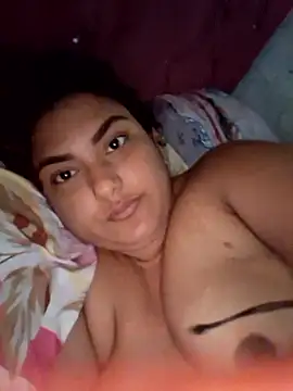 Snapshot of Amira-sultan chatting on February 13, 2026, 12:49 pm Amira-sultan online show from February 13, 2026, 12:49 pm