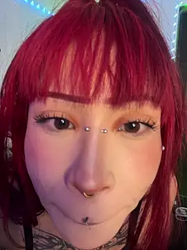 Snapshot of suky_pou chatting on February 2, 2026, 8:41 pm suky pou online show from February 2, 2026, 8:41 pm