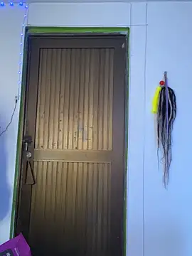 Snapshot of suky_pou chatting on February 20, 2026, 3:25 pm suky pou online show from February 20, 2026, 3:25 pm