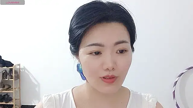 Nikishine online show from April 19, 2026, 1:45 pm