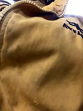 hot-luna- online show from April 30, 2026, 3:46 am