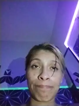 amairany27 online show from March 4, 2026, 12:51 am