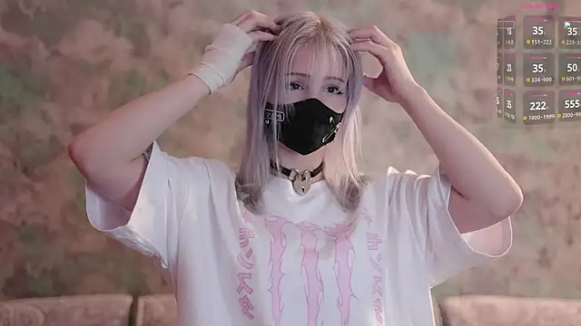 Yunakiss online show from March 2, 2026, 9:11 pm