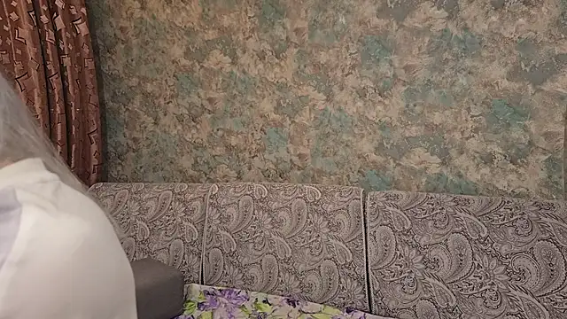 Yunakiss online show from February 15, 2026, 7:35 pm