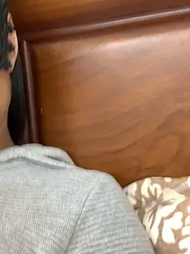 HEENA-STRIP online show from February 27, 2026, 9:53 am