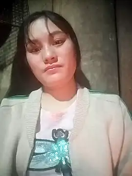 Snapshot of Momo-biki chatting on February 12, 2026, 2:06 pm Momo-biki online show from February 12, 2026, 2:06 pm