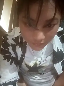 Snapshot of Momo-biki chatting on March 16, 2026, 5:15 am Momo-biki online show from March 16, 2026, 5:15 am