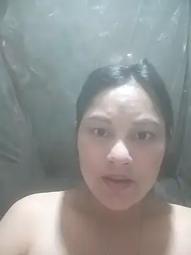 Snapshot of Momo-biki chatting on May 15, 2026, 11:36 pm Momo-biki online show from May 15, 2026, 11:36 pm