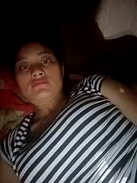 Snapshot of Momo-biki chatting on July 25, 2026, 1:39 pm Momo-biki online show from July 25, 2026, 1:39 pm