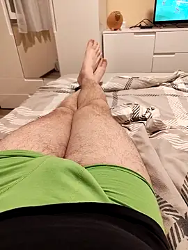 latya111 online show from April 15, 2026, 9:04 pm