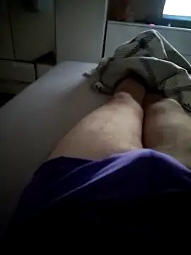 latya111 online show from April 29, 2026, 9:21 pm