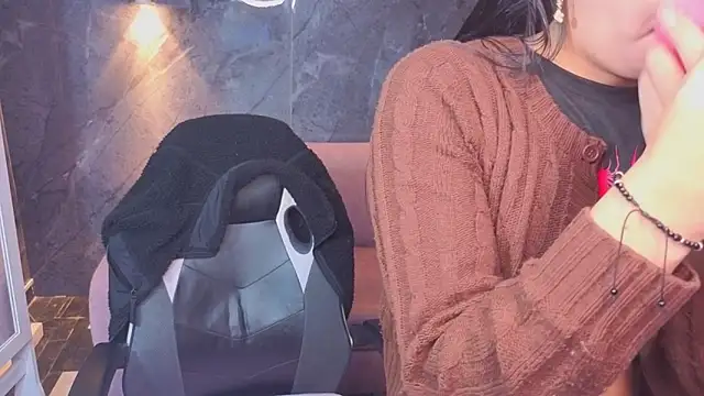 Sophie jones b online show from April 15, 2026, 12:42 pm