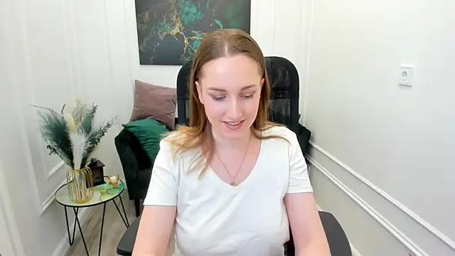 Snapshot of CaseyTerini chatting on June 5, 2026, 3:55 am CaseyTerini online show from June 5, 2026, 3:55 am