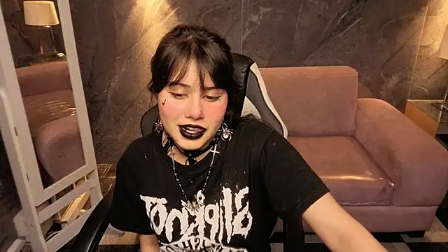 Valerie moon b online show from February 19, 2026, 8:06 pm