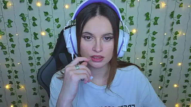 AliceIMonta online show from February 21, 2026, 12:18 pm