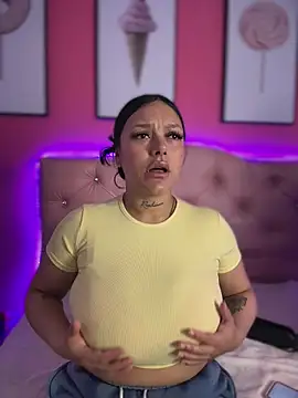 Miia  Taylor online show from February 1, 2026, 2:10 am