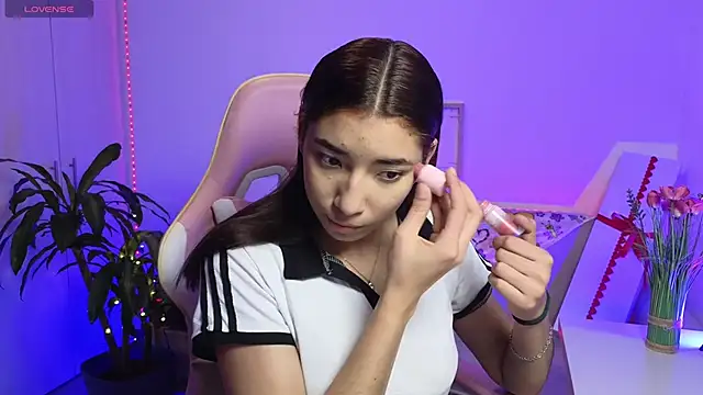 Sofiagomez777 online show from February 28, 2026, 1:05 am