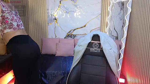 Snapshot of Athenaa_tay chatting on February 18, 2026, 7:32 pm Athenaa tay online show from February 18, 2026, 7:32 pm