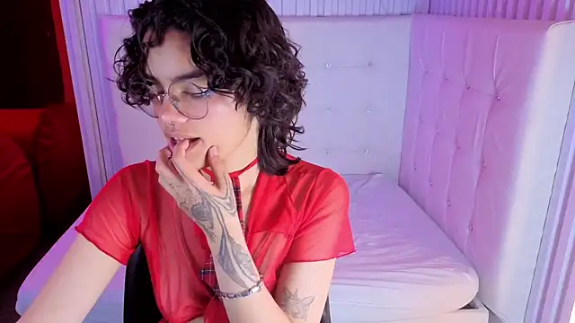 KittyLatina 02 online show from February 15, 2026, 12:11 am