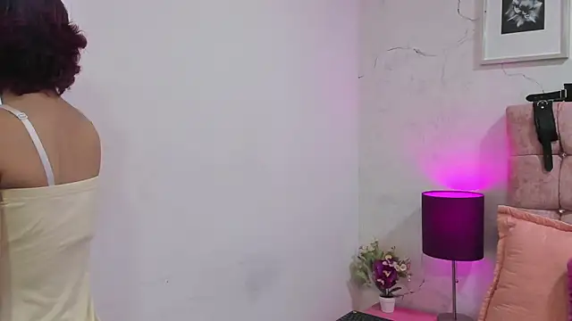 MiaaBlake  online show from April 16, 2026, 6:52 pm