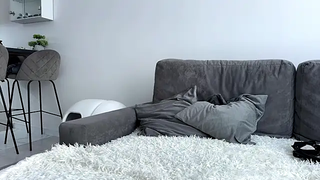 AuraXO online show from April 19, 2026, 5:19 am