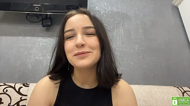 Snapshot of Sylynisem chatting on February 2, 2026, 7:35 pm Sylynisem online show from February 2, 2026, 7:35 pm