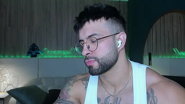 Snapshot of Jeremy_Harden chatting on February 22, 2026, 5:36 pm Jeremy Harden online show from February 22, 2026, 5:36 pm