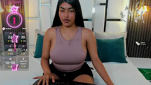  luna rossee  online show from February 21, 2026, 8:11 pm