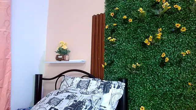 calimasalas2 online show from February 27, 2026, 11:37 pm