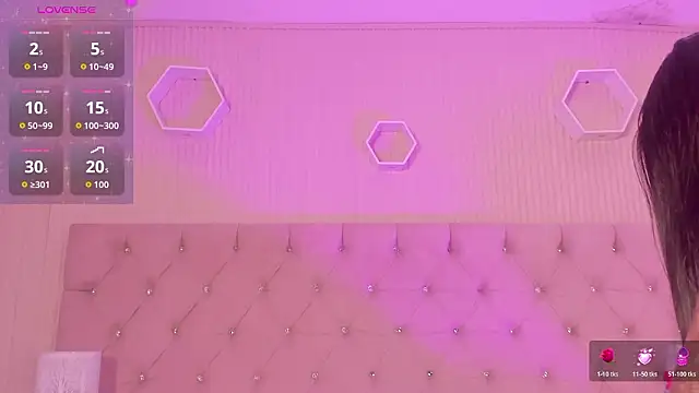 Snapshot of JazminRusso_ chatting on February 17, 2026, 5:38 am JazminRusso online show from February 17, 2026, 5:38 am