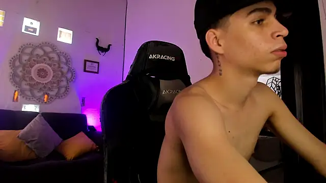 juan posada online show from February 13, 2026, 8:09 pm