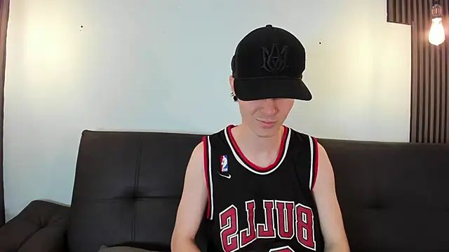 Lio      online show from February 28, 2026, 1:49 am