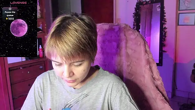 sunflowerr  online show from March 8, 2026, 6:17 am