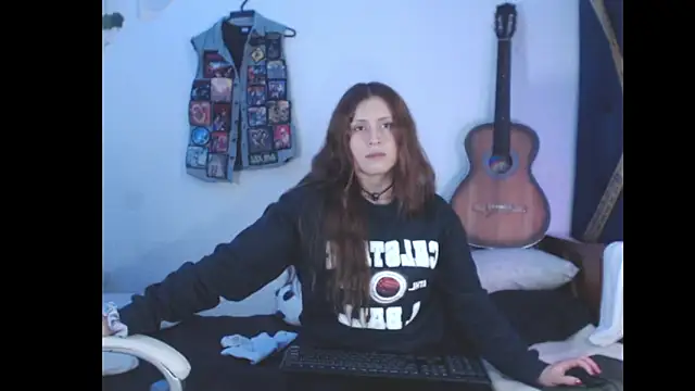 Lametaleralatina online show from April 20, 2026, 3:02 pm