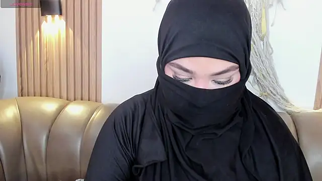 Snapshot of Salma_Haleem chatting on March 3, 2026, 7:43 pm Salma Haleem online show from March 3, 2026, 7:43 pm