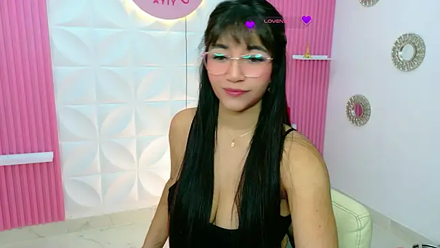 Ashley Jonness  online show from April 21, 2026, 2:36 am