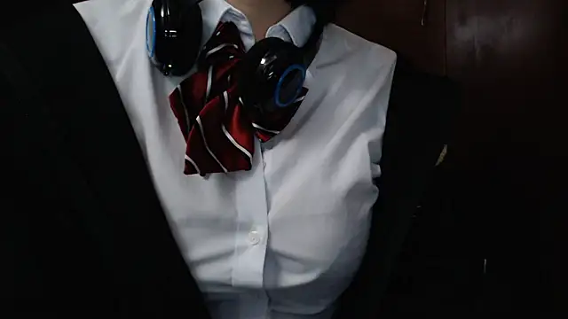 Snapshot of r_i_o__r_i_o chatting on March 22, 2026, 9:22 am r i o r i o online show from March 22, 2026, 9:22 am