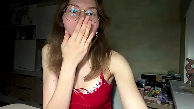 Miaaa Moon online show from April 10, 2026, 6:48 pm