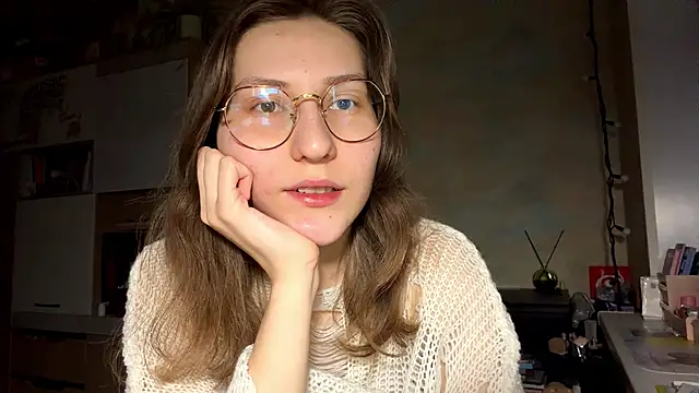 Snapshot of Miaaa_Moon chatting on March 3, 2026, 4:25 pm Miaaa Moon online show from March 3, 2026, 4:25 pm