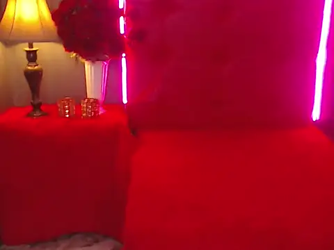 QueenAlisonfoxx online show from February 8, 2026, 4:05 pm